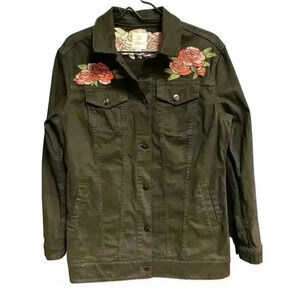 LULAROE WO
 SIZE‎ MEDIUM BLACK DENIM JACKET 


EMBROIDERED ROSE DESIGN POCKETS